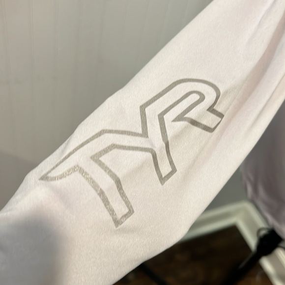 WOMENS TYR PULLOVER SZ M - Picture 5 of 8